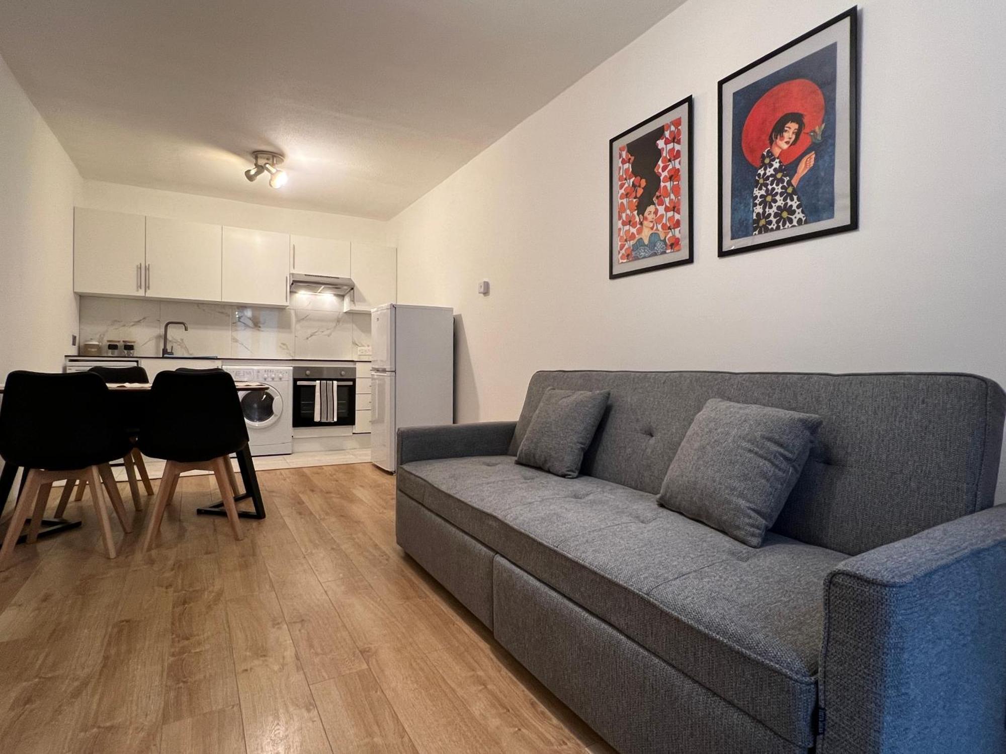 Apartment In Location London