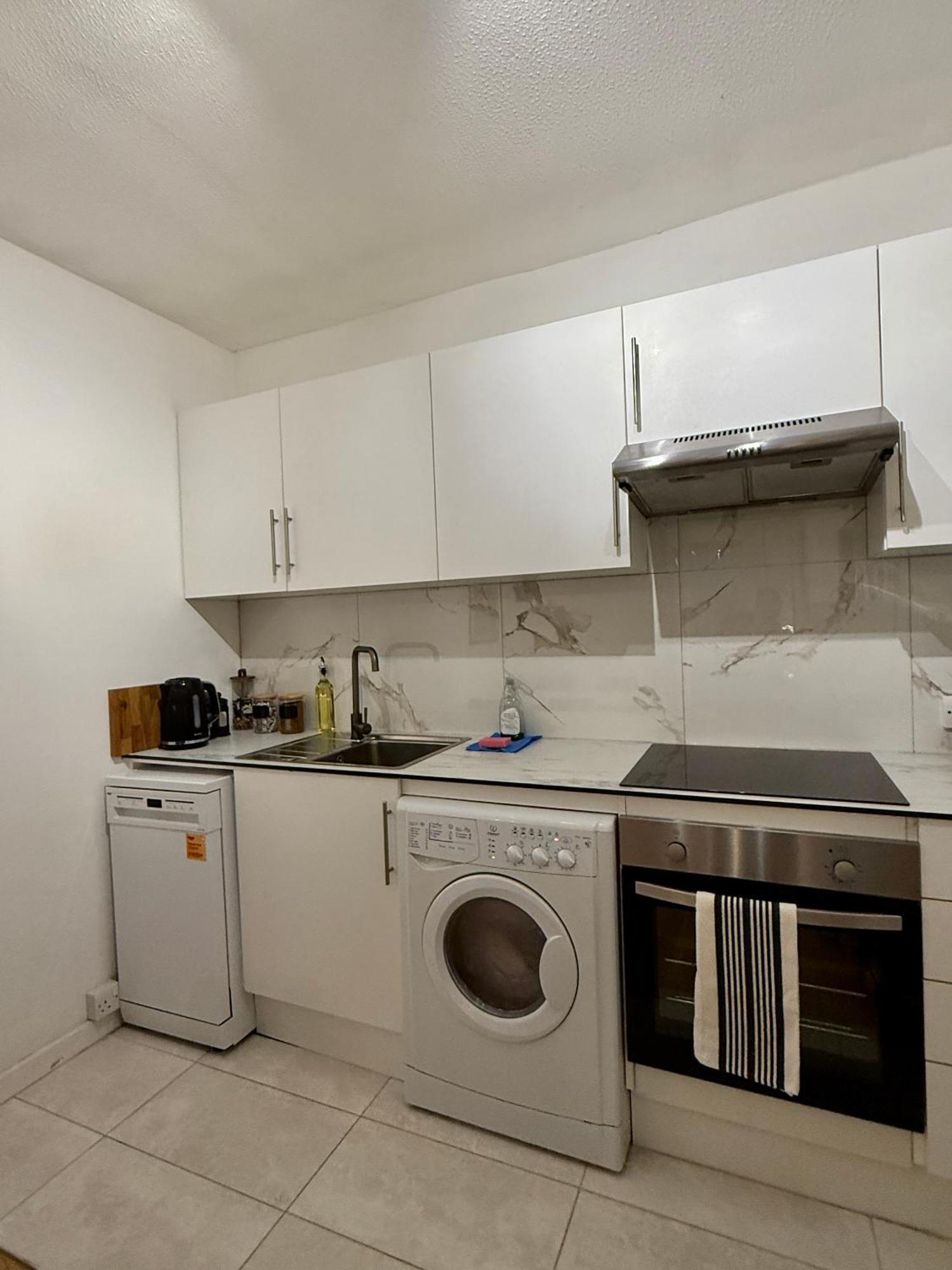 In Location Apartment *